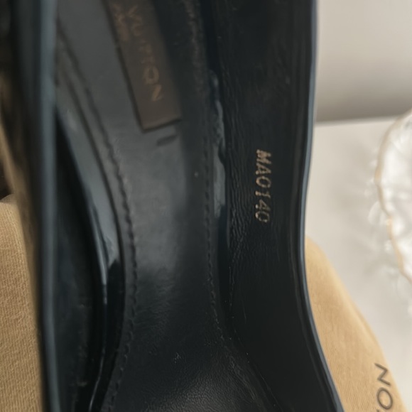 Shoes - Picture 9 of 10